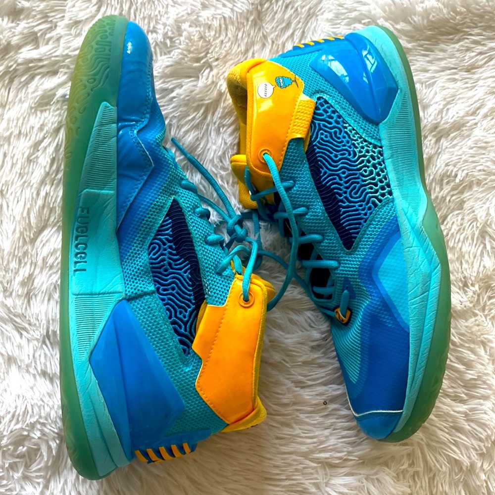 Men’s Basketball Sneakers